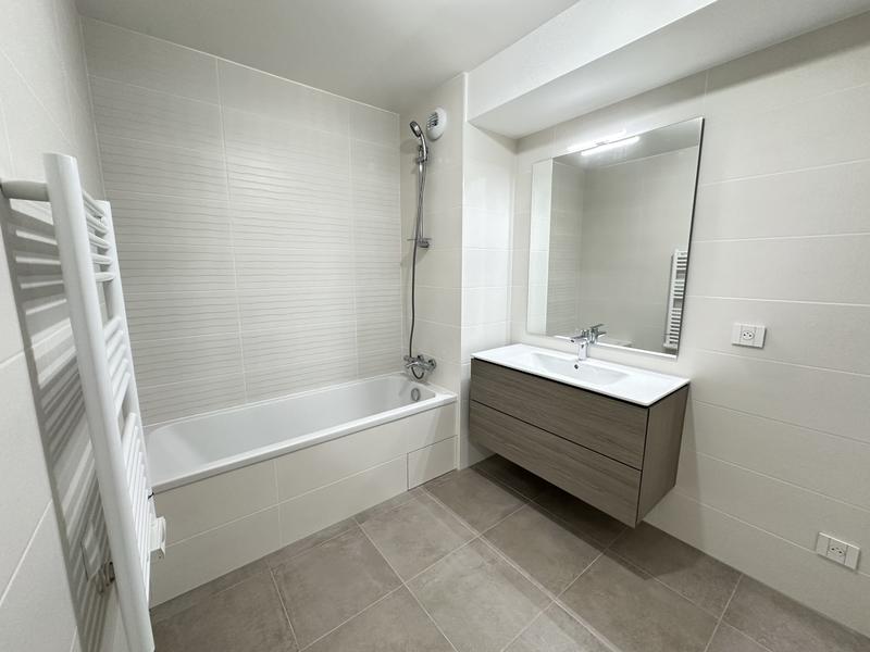 Appartement - 90 m² - 4 pièces