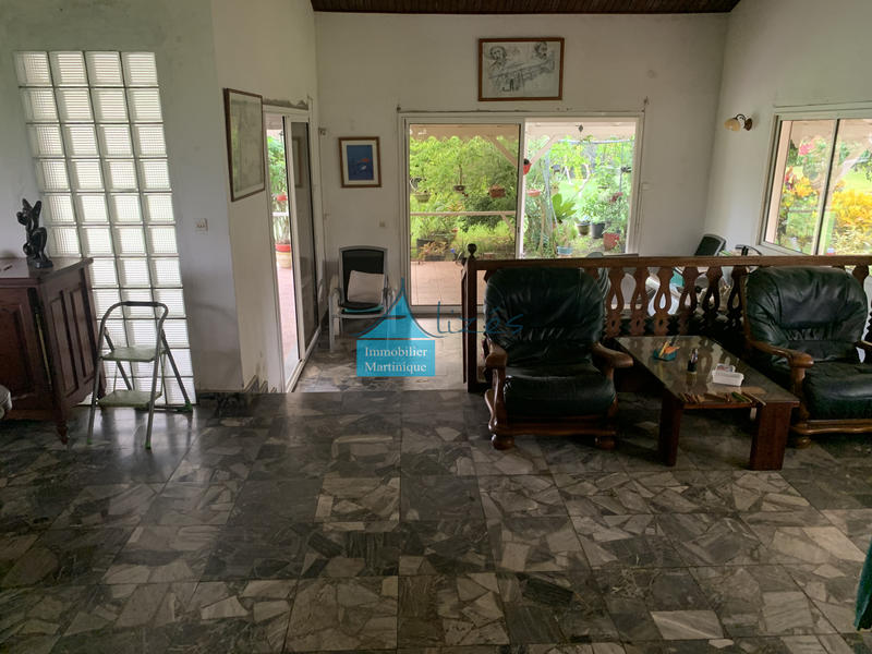 Maison - 230 m² - 6 pièces