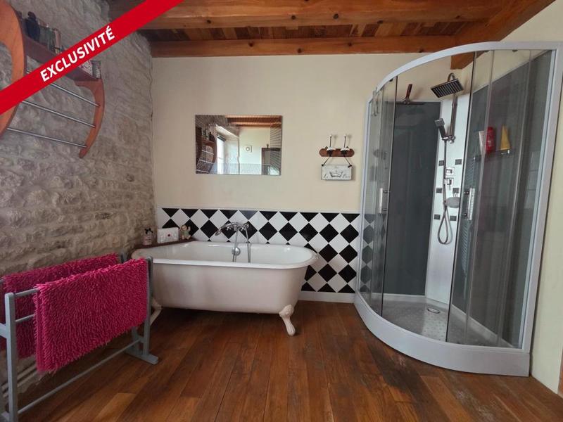 Maison - 371 m² - 7 pièces