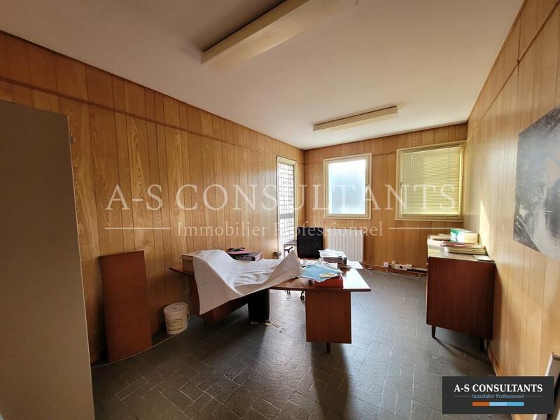 Local d'activité / Entrepôt - 1 750 m²