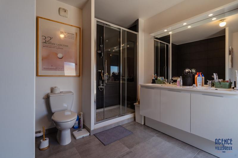 Appartement - 96 m² - 3 pièces