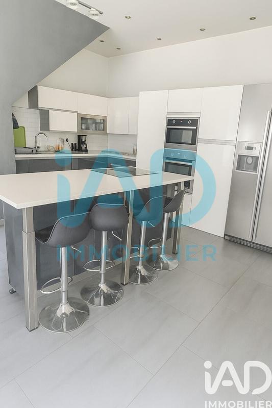 Maison - 175 m² - 8 pièces