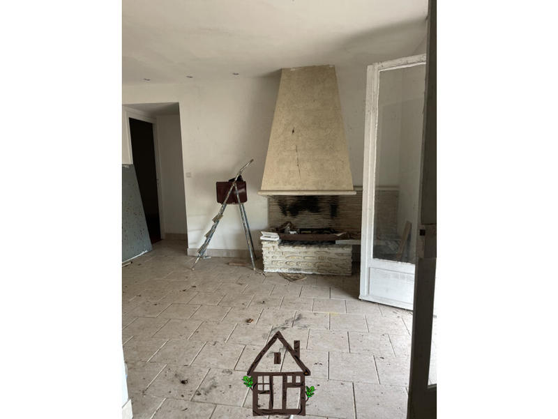 Maison - 270 m² - 16 pièces