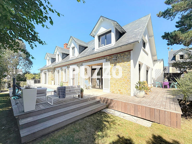 Maison - 323 m² - 7 pièces