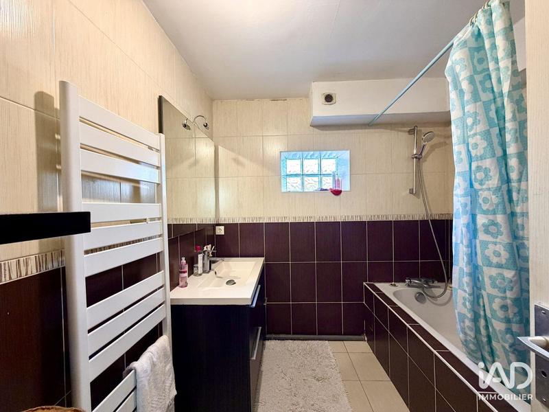 Maison - 138 m² - 6 pièces