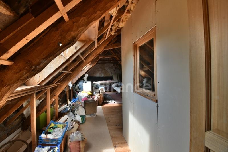 Maison en pierre - 95 m² - 4 pièces