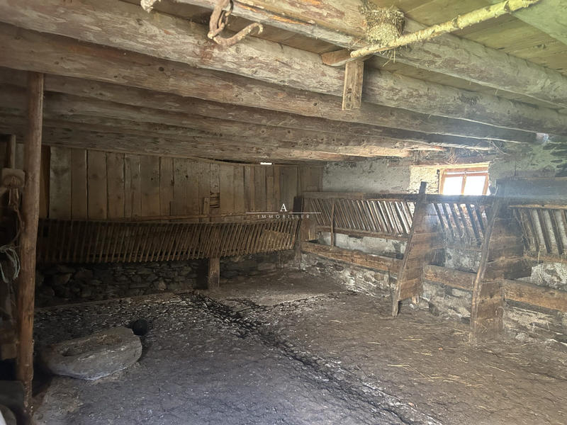 Maison - 290 m² - 2 pièces