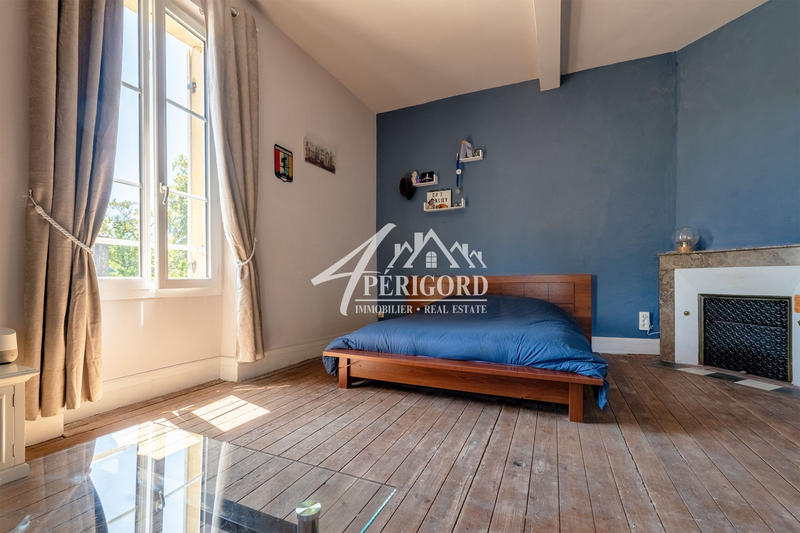 Maison ancienne - 217 m² - 8 pièces