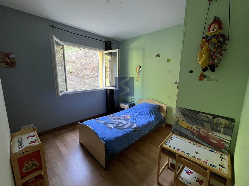 Maison - 175 m² - 9 pièces