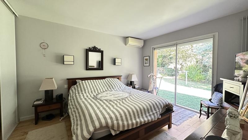 Maison contemporaine - 220 m² - 9 pièces