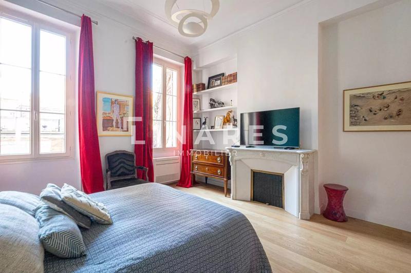 Appartement - 245 m² - 7 pièces