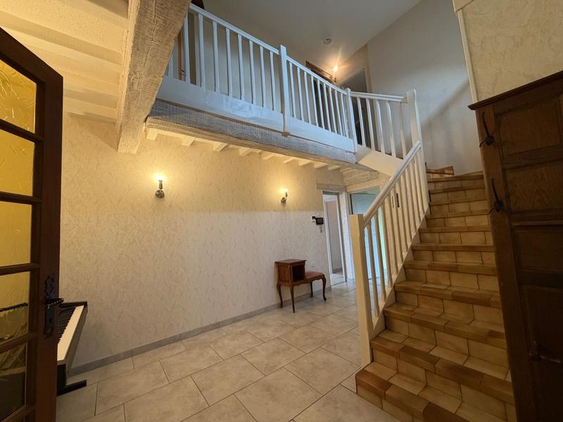 Maison - 267 m² - 10 pièces