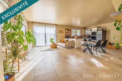 Maison - 105 m² - 4 pièces