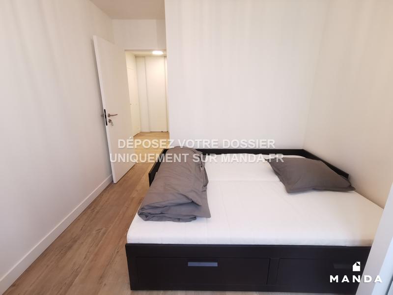 Chambre - 11 m² - 4 pièces