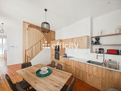 Immeuble - 198 m² - 9 pièces