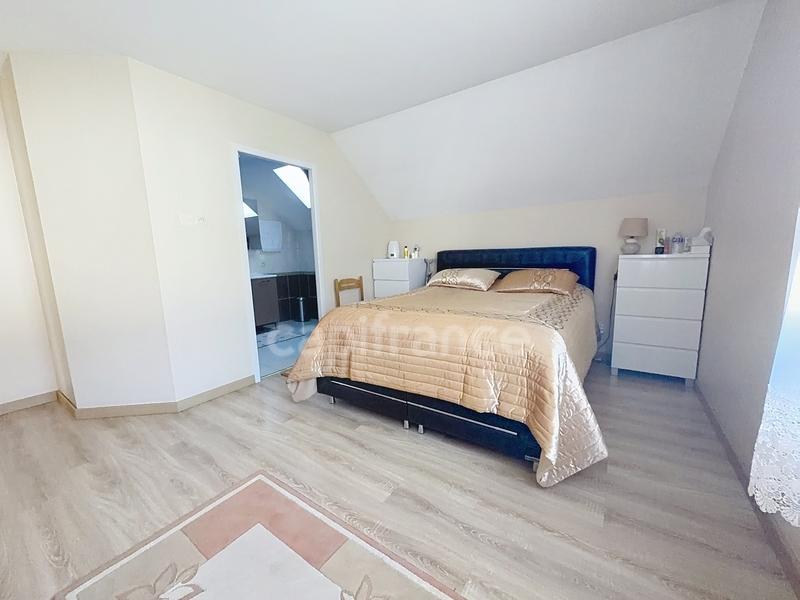 Maison - 189 m² - 6 pièces