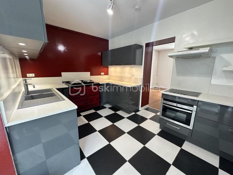 Maison de maîtres - 230 m² - 9 pièces