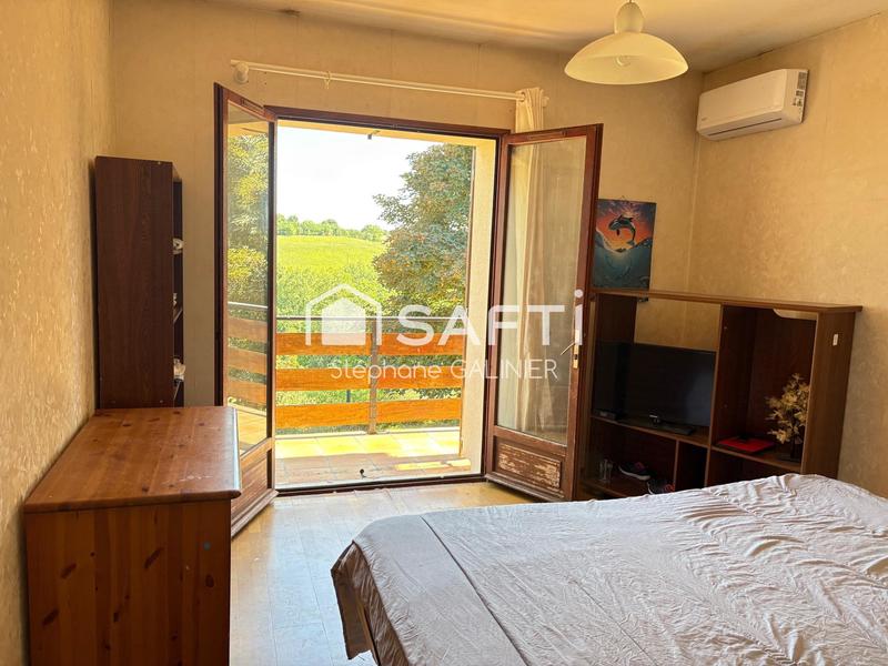 Maison - 238 m² - 8 pièces