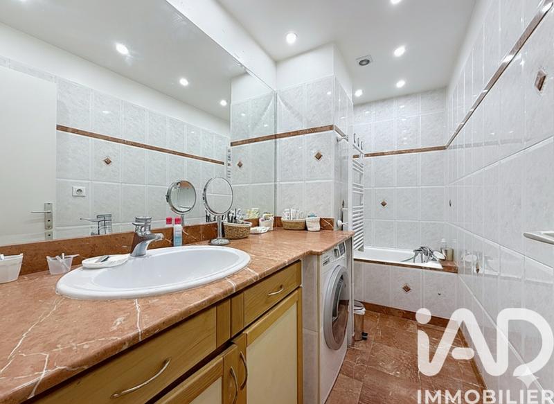 Appartement - 80 m² - 4 pièces