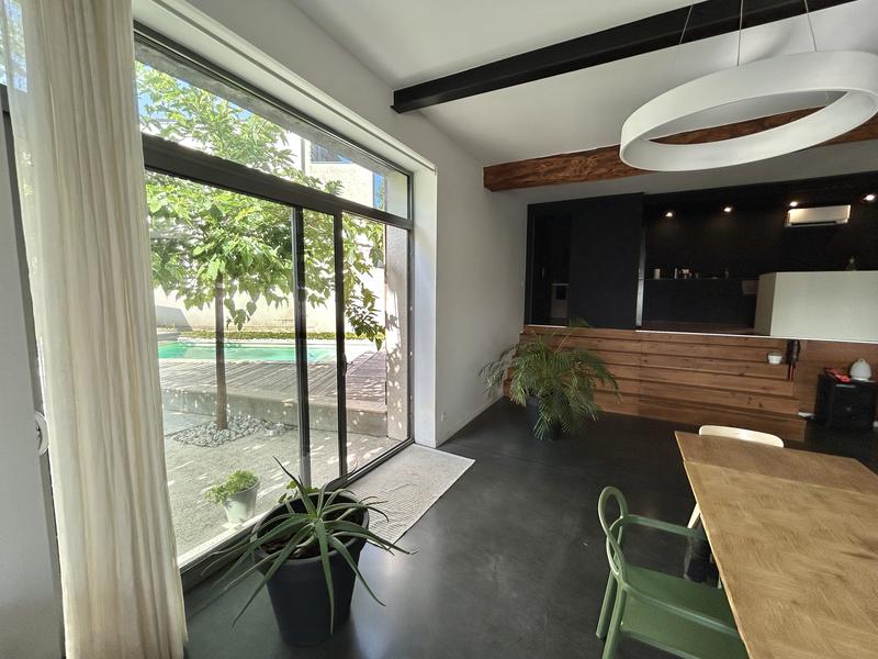 Maison - 239 m² - 5 pièces