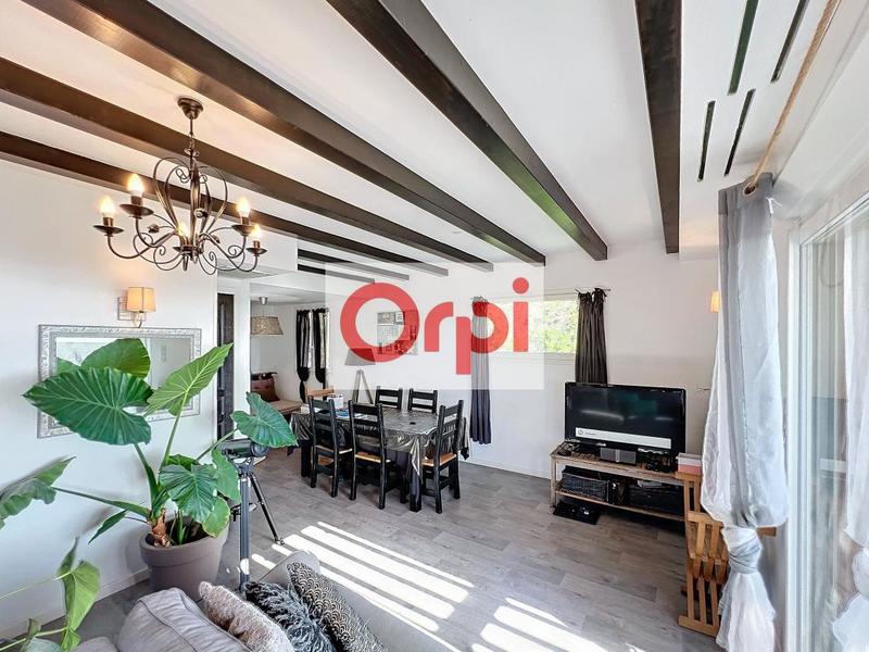 Maison - 137 m² - 5 pièces