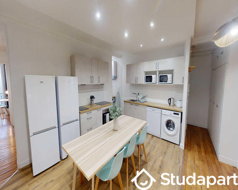 Chambre - 100 m² - 1 pièce