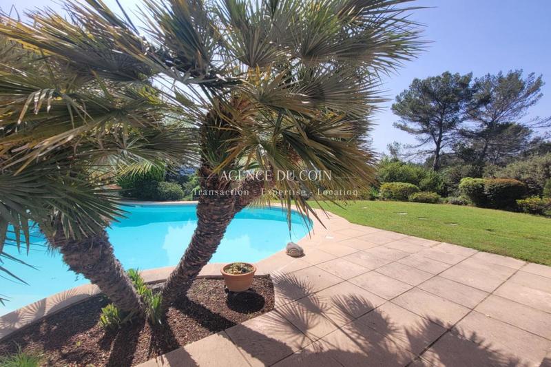 Maison - 200 m² - 4 pièces