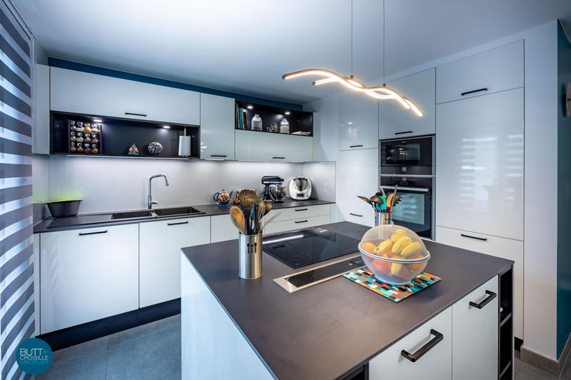 Maison - 180 m² - 8 pièces