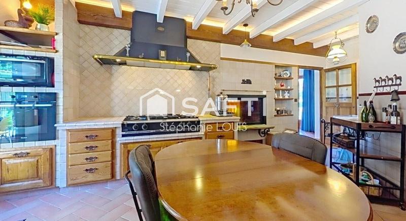 Maison - 193 m² - 6 pièces