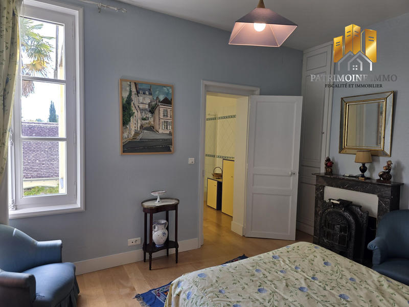 Maison - 300 m² - 10 pièces