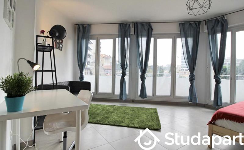 Chambre - 15 m² - 1 pièce