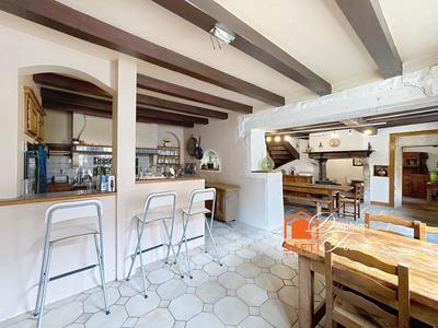 Maison - 288 m² - 8 pièces