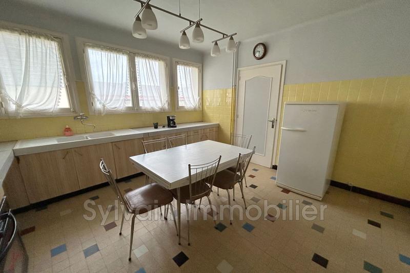 Maison - 205 m² - 7 pièces