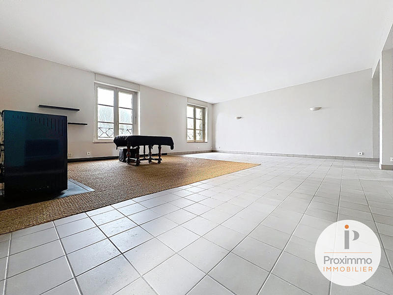 Maison - 231 m² - 7 pièces