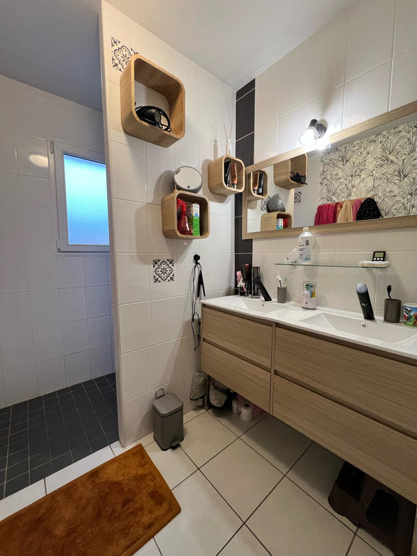 Maison - 137 m² - 6 pièces