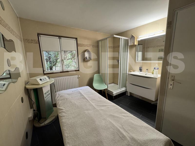 Fonds de commerce - 100 m²