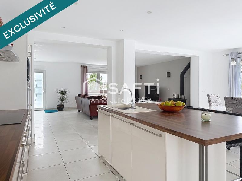 Maison - 200 m² - 7 pièces