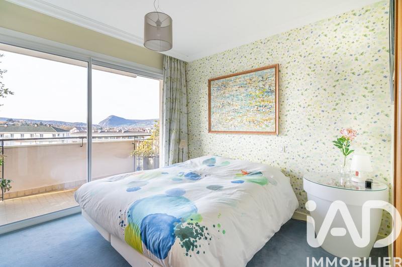 Appartement - 197 m² - 7 pièces