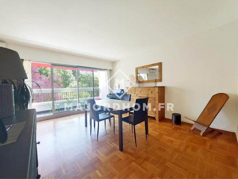 Appartement - 100 m² - 5 pièces