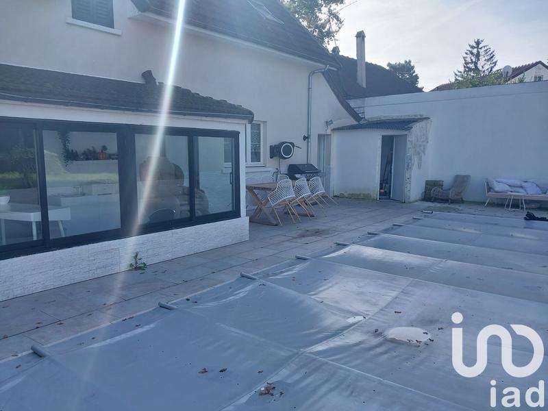 Maison - 176 m² - 8 pièces