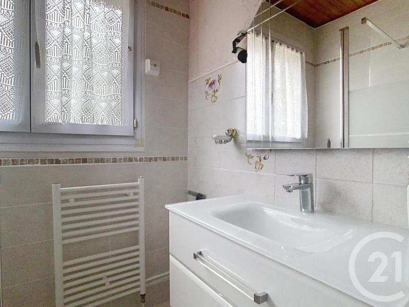 Maison - 65 m² - 4 pièces