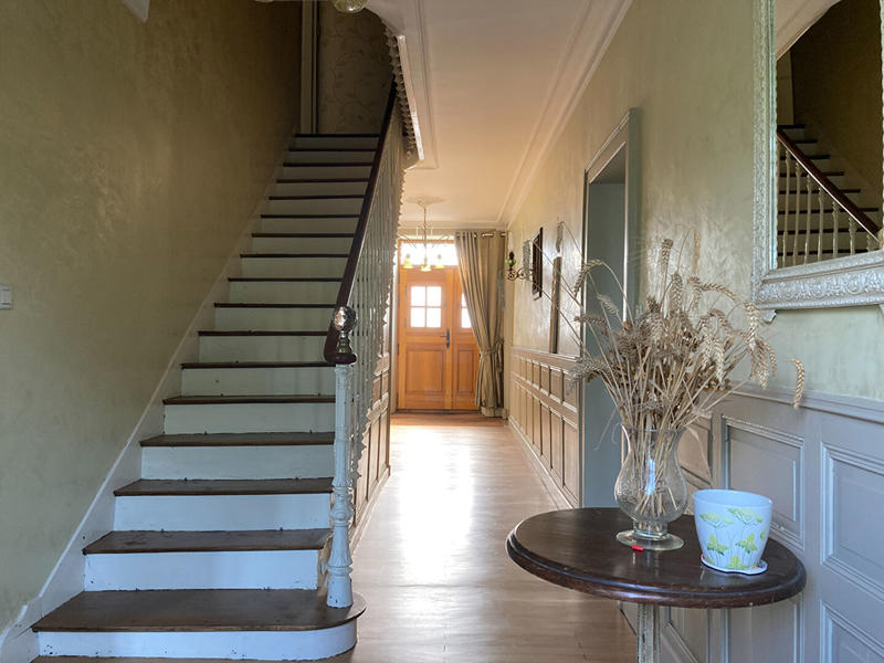 Maison - 198 m² - 8 pièces