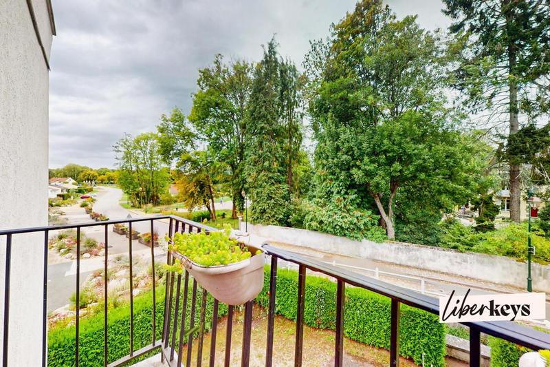 Appartement - 100 m² - 4 pièces