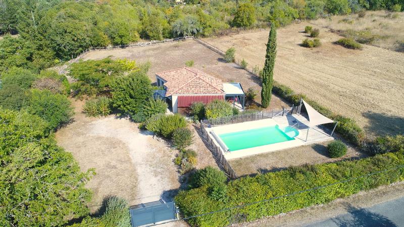 Maison - 90 m² - 5 pièces