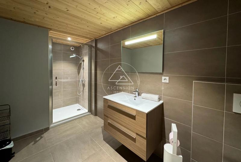 Châlet - 185 m² - 6 pièces