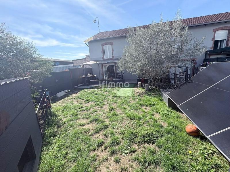 Maison - 271 m² - 8 pièces