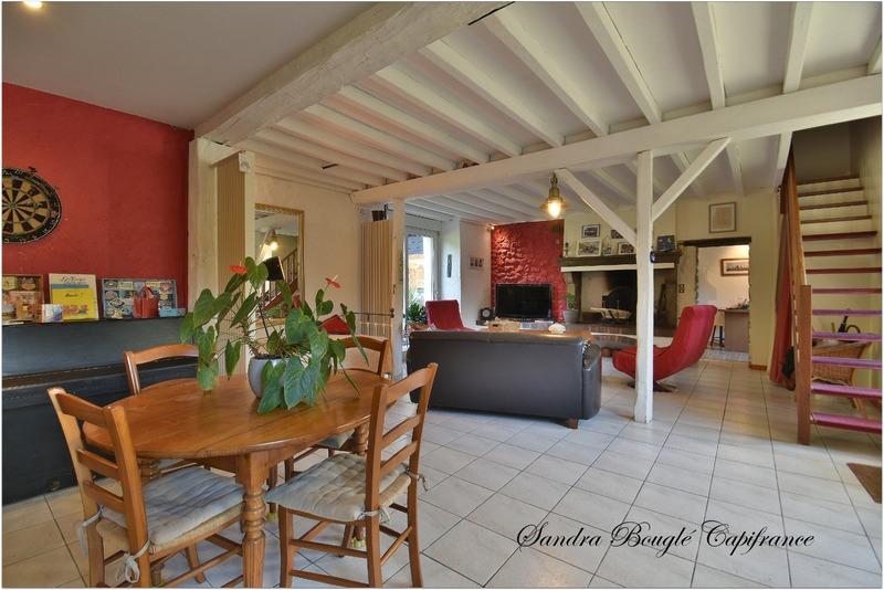 Maison en pierre - 174 m² - 10 pièces