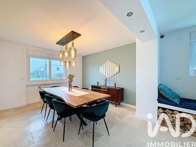 Maison - 200 m² - 7 pièces