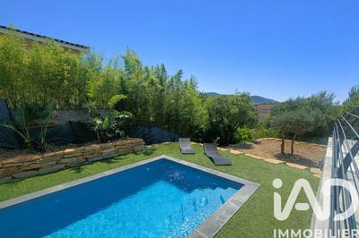 Maison - 128 m² - 5 pièces