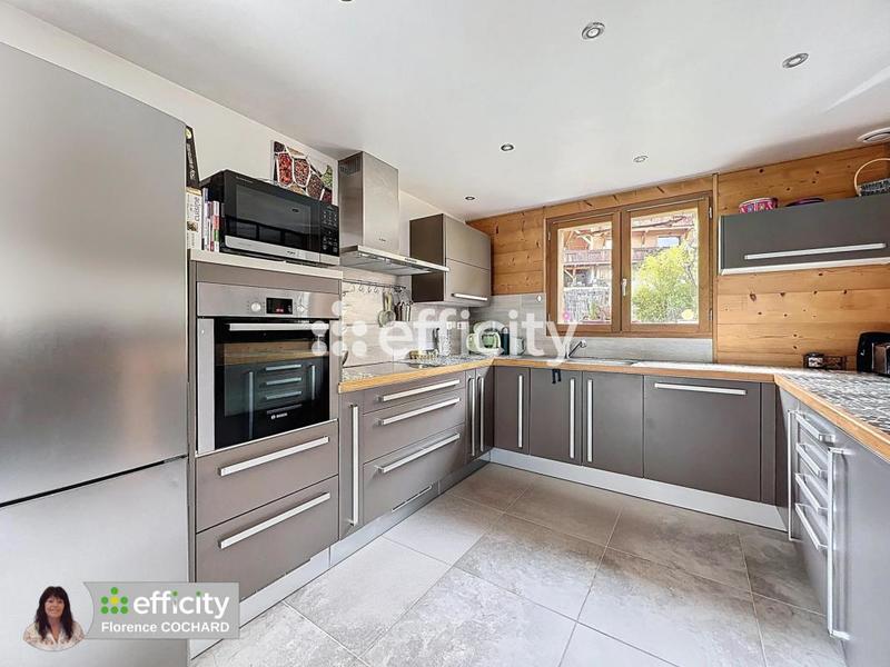 Maison - 195 m² - 6 pièces